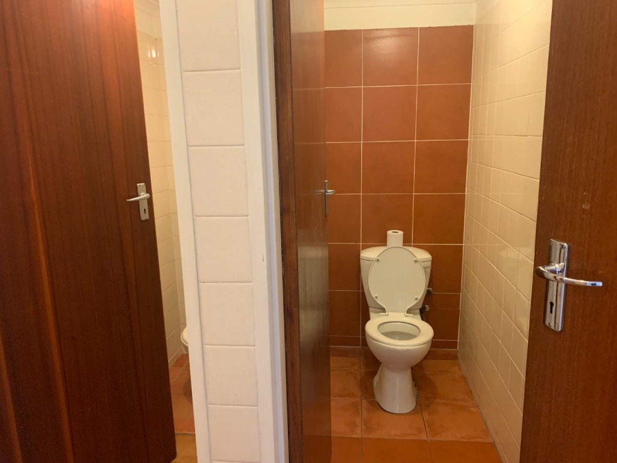 To Let commercial Property for Rent in Pinelands Western Cape